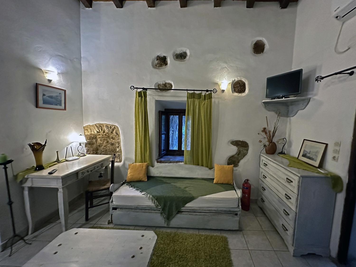 Porfyrousa Traditional Hotel Milopotamos  Екстер'єр фото