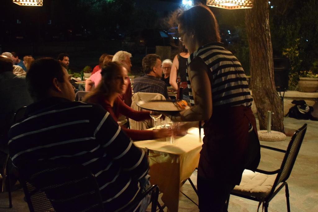 Porfyrousa Traditional Hotel Milopotamos  Екстер'єр фото