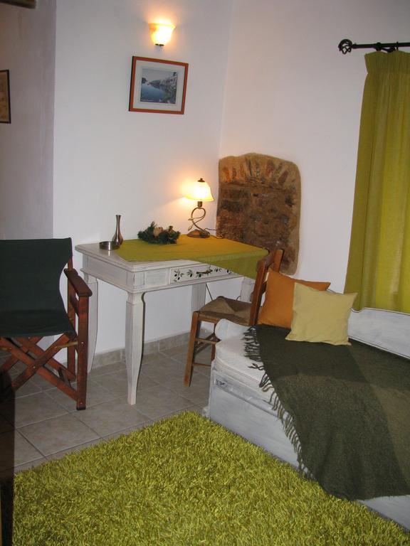 Porfyrousa Traditional Hotel Milopotamos  Екстер'єр фото