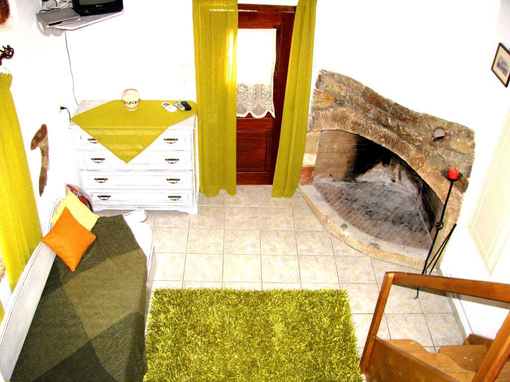 Porfyrousa Traditional Hotel Milopotamos  Екстер'єр фото
